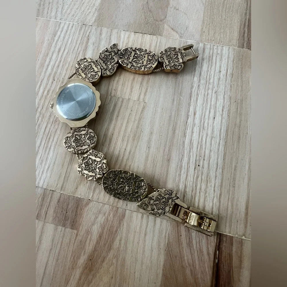 Rare Vintage gold tone Cherub Charm Bracelet Watch NEW BATTERY
